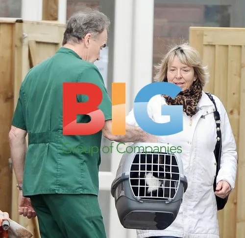 Fern Britton arriving at vet with cat