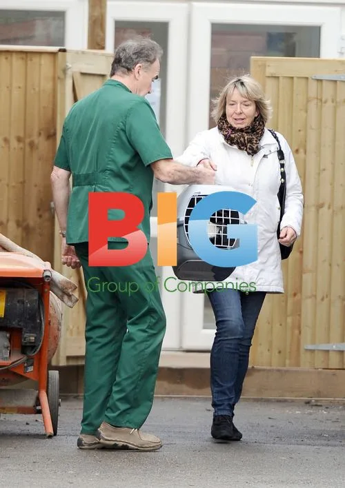 Fern Britton with Cat at Vet