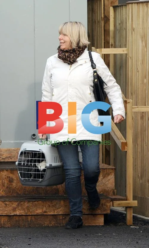 Fern Britton Arrives at Veterinary Clinic with Cat