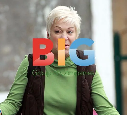 Tim Healey visits Denise Welch during Dancing on Ice practice