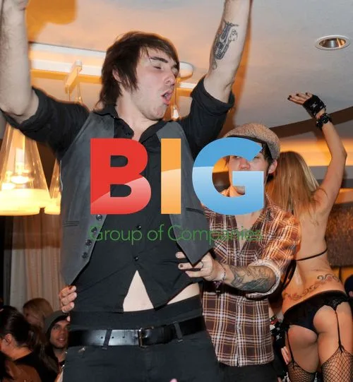 Pete Wentz Parties in Las Vegas