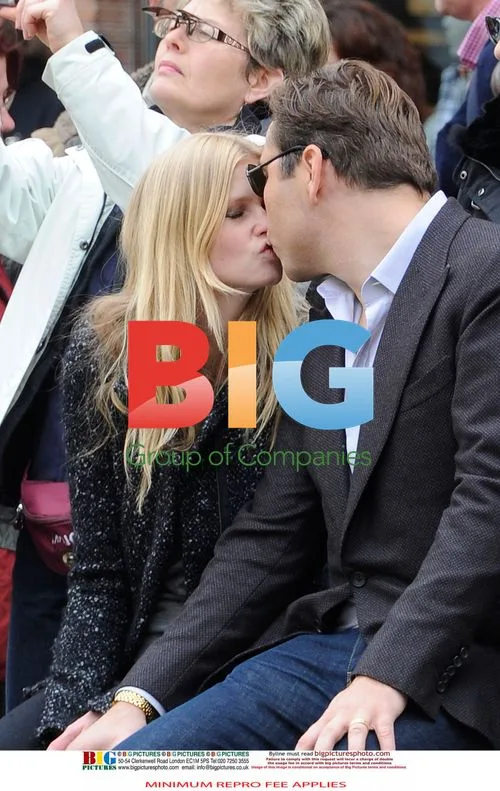 Lara Stone and David Walliams in Rome