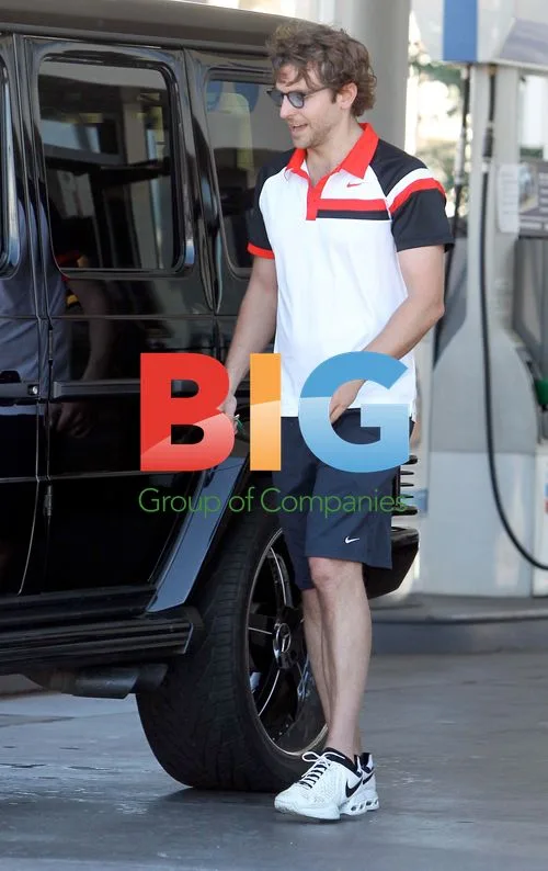 Bradley Cooper gets stopped by fan