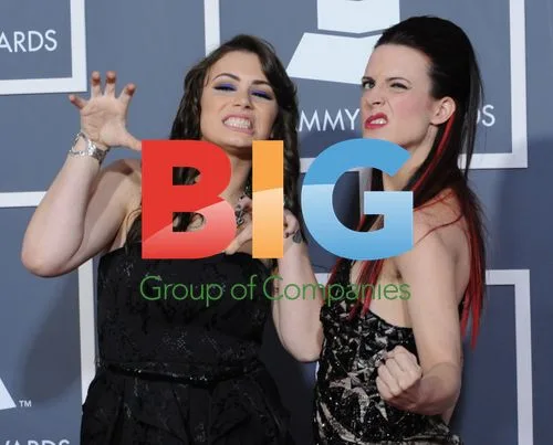 Sophie Simmons and Calico Cooper at 2011 Grammy Awards