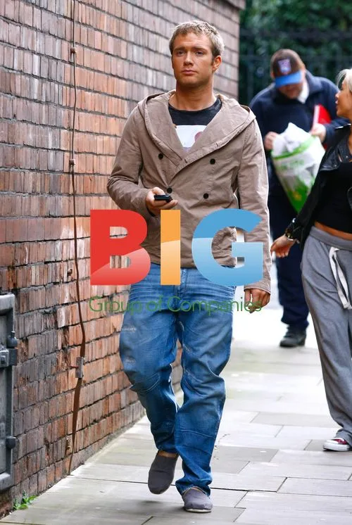 Coronation Street Cast on Set