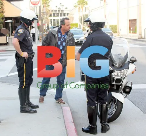 Jon Lovitz Talks to Cops About Motorcycles