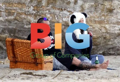 Pink and Carey Hart Enjoy Beach Picnic