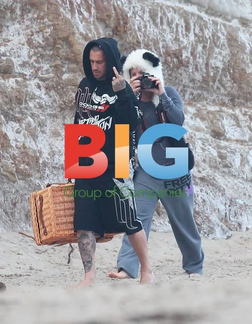 Pink Enjoys Picnic with Carey Hart in Malibu