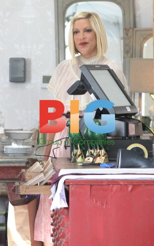 Tori Spelling and Dean McDermott Open New Store