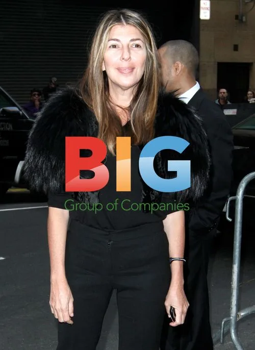 Anna Wintour and Fashion Elite Attend NYC Fashion Week