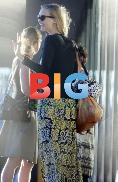 Gemma Ward Spotted Smoking in Perth