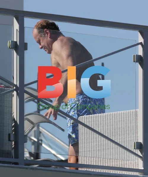 Kelsey Grammer and Katye Walsh on Miami Beach