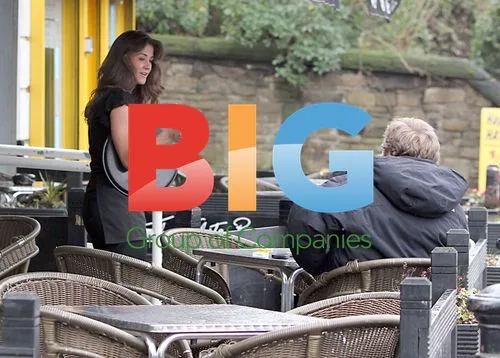 Brooke Vincent Helps Out at Restaurant