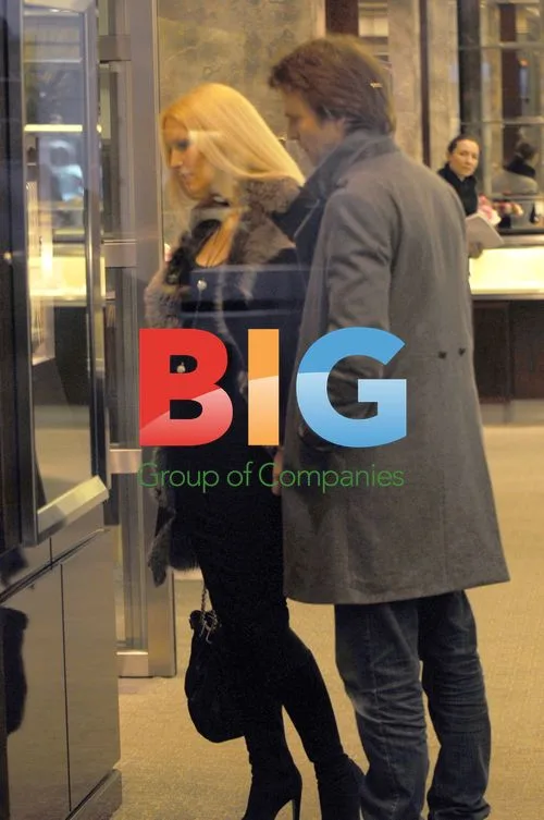 Emma Noble Spotted Shopping With Boyfriend