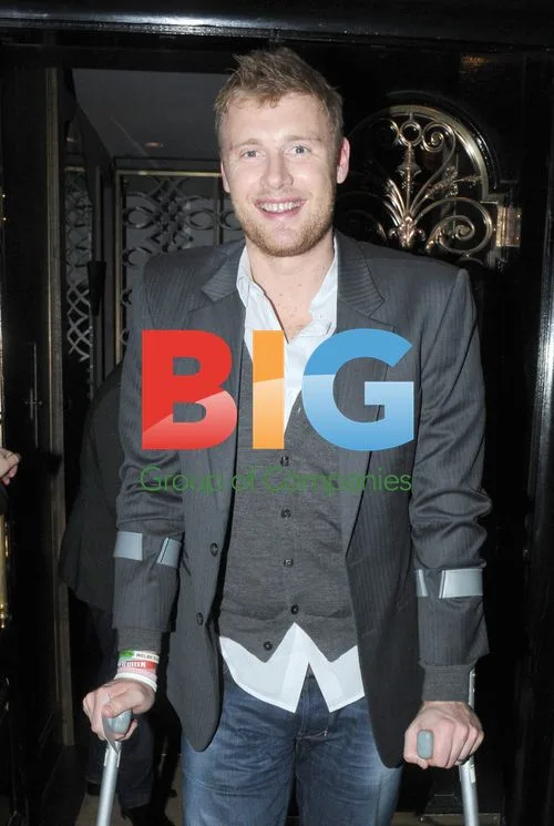 Freddie Flintoff Leaves Restaurant