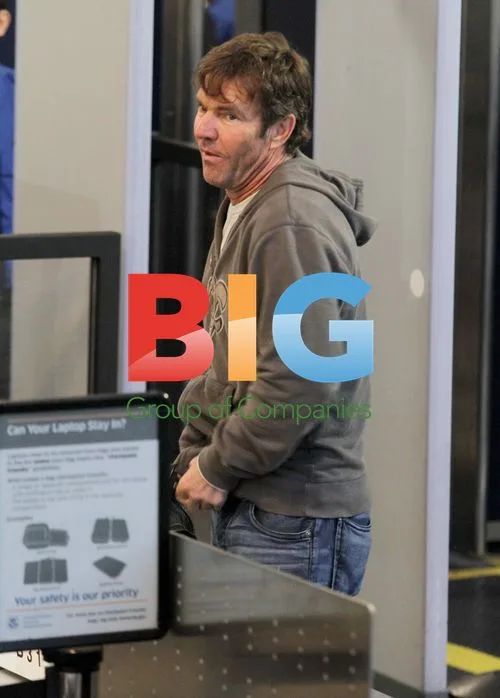 Dennis Quaid angry at TSA at LAX