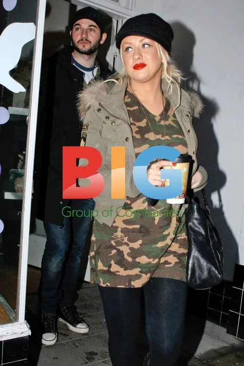 Christina Aguilera and Mathew Rutler Shopping