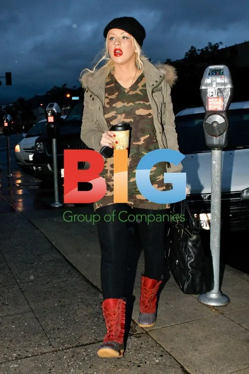 Christina Aguilera and Boyfriend Shopping
