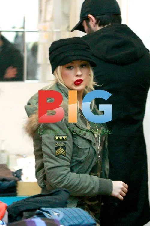 Christina Aguilera and Matthew Rutler Shopping
