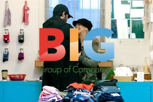 Christina Aguilera and Matthew Rutler shop for children's clothing