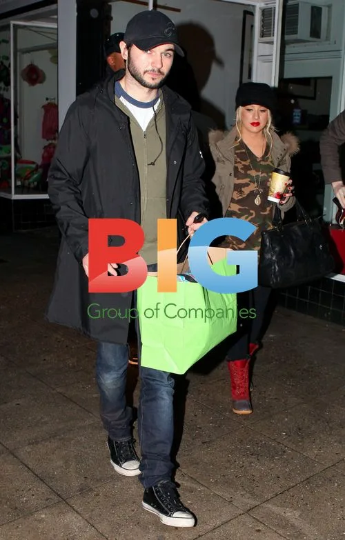 Christina Aguilera and Mathew Rutler Shopping