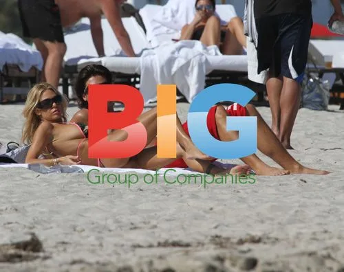 Shauna Sand frolics with husband in Miami Beach