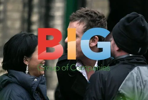 Jessie Wallace and Shane Richie filming wedding scenes