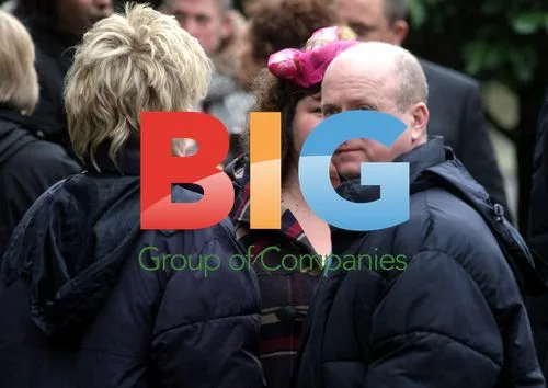 Linda Henry and Steve McFadden on Eastenders set