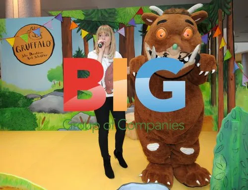 Edith Bowman Reading 'The Gruffalo' for Red Nose Day