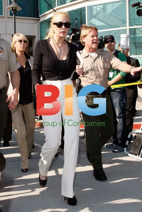 Lindsay and Dina Lohan Leave Court