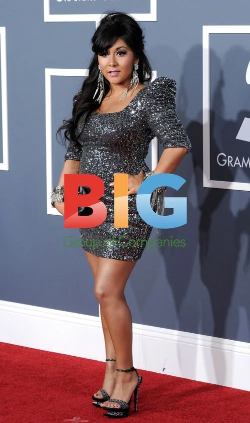 Snooki Arrives at Grammys