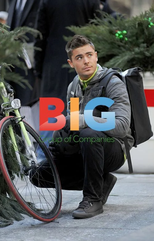 Zac Efron on New Years Eve Set