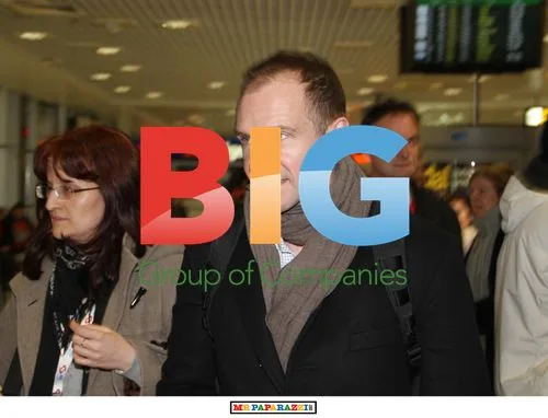 Ralph Fiennes Arrives in Belgrade