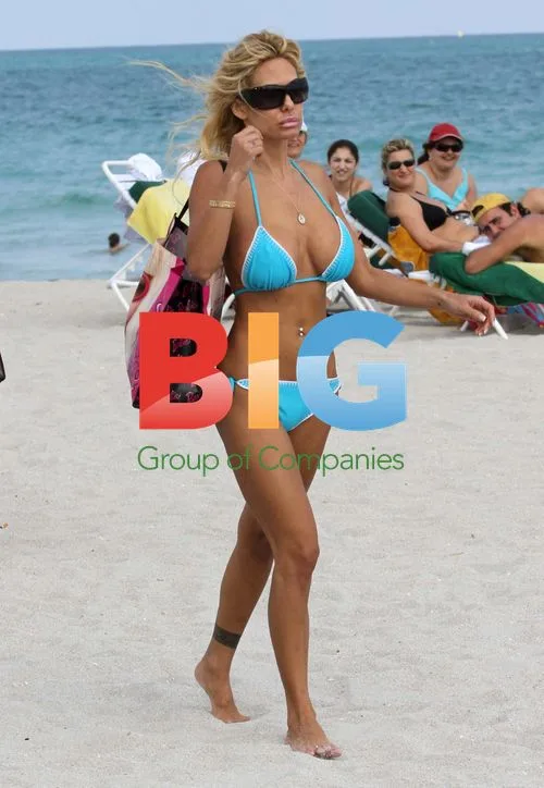Shauna Sand's Miami Beach Outing