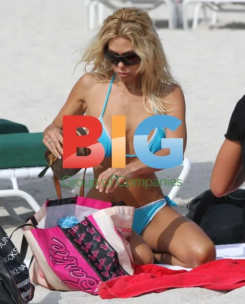 Shauna Sand Frolicking with Husband in Miami Beach