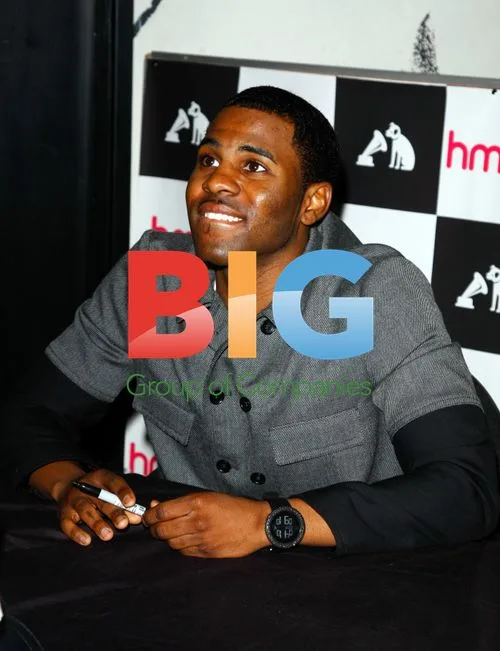 Jason Derulo Signing in Manchester