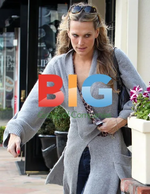 Molly Simms Spotted on Mobile in Beverly Hills