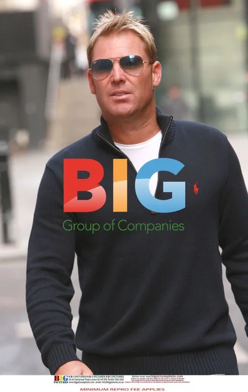 Shane Warne visits HMV in London