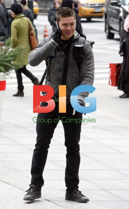 Zac Efron on "New Years Eve" Set