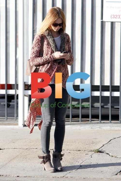 Emily Blunt Spotted Grabbing Bite in Beverly Hills