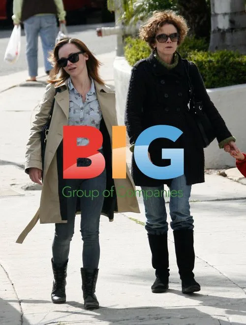 Christina Ricci Lunch with Friend