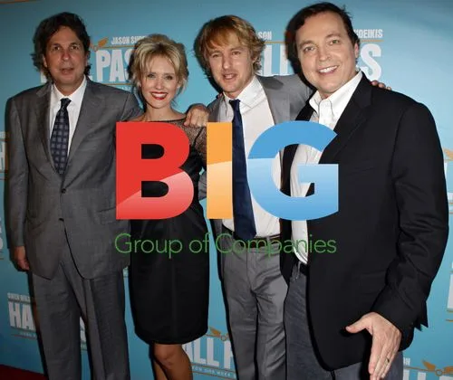 Peter Farrelly, Nicky Whelan at 'Hall Pass' Premiere