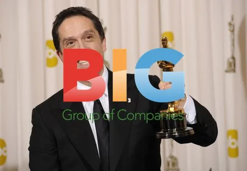 Lee Unkrich Kisses Oscar for "Toy Story 3"