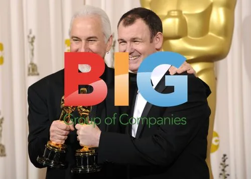 Makeup winners pose with Oscars