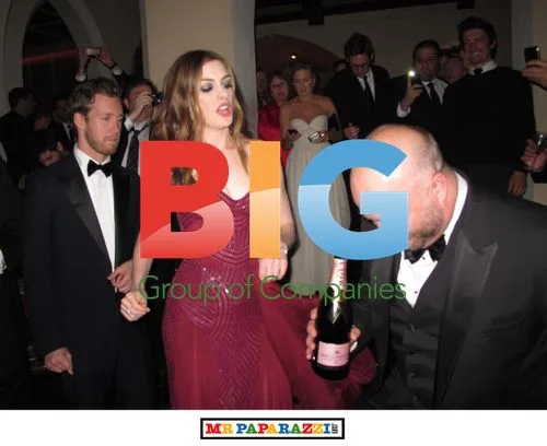 Anne Hathaway Celebrates Oscar Win