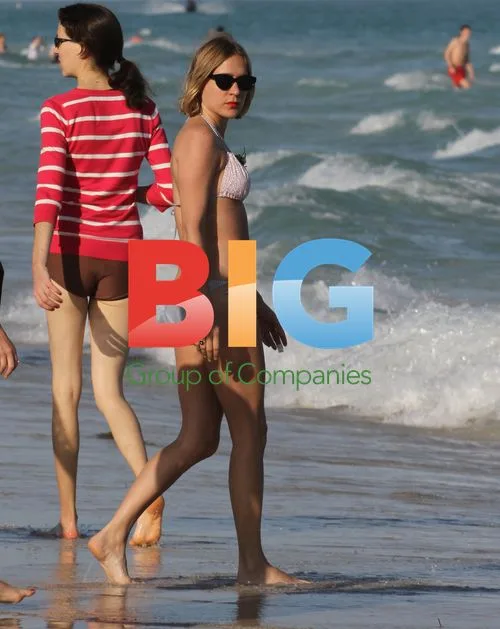 Chloe Sevigny and friends on Miami beach