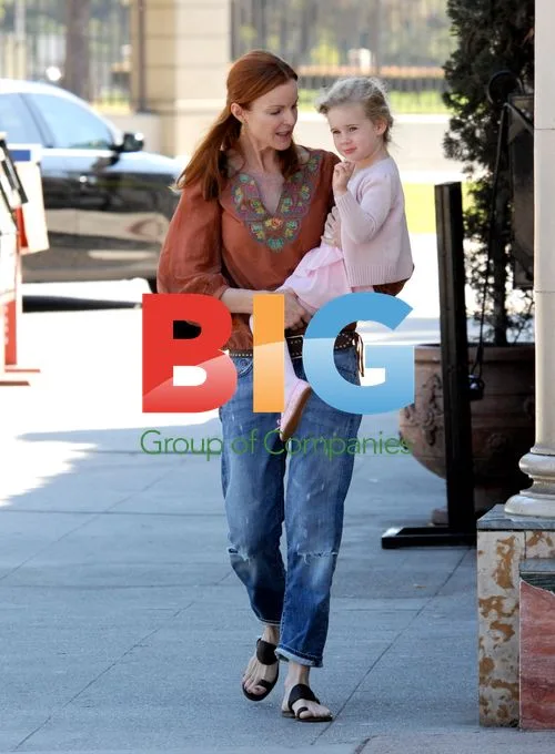Marcia Cross and Family Shop in LA
