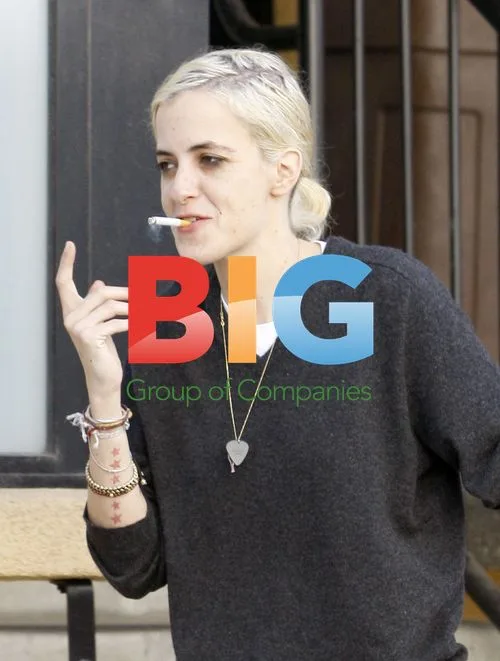 Samantha Ronson Smoking After Workout