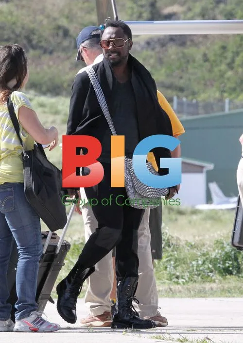 will.i.am Catches Helicopter in St Barth
