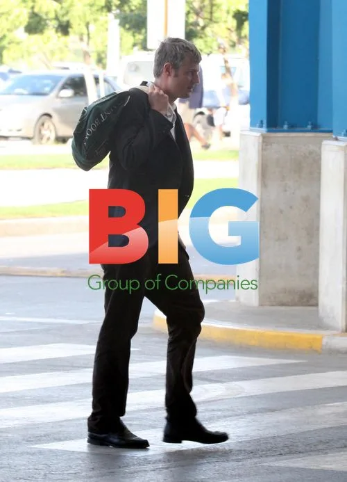 Zac Goldsmith Arrives in Barbados with Alice Rothschil